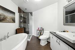 Salle de bains attenante à la CCP - 