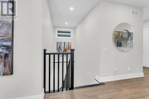 8 - 28 Juniper Trail, Welland, ON - Indoor Photo Showing Other Room