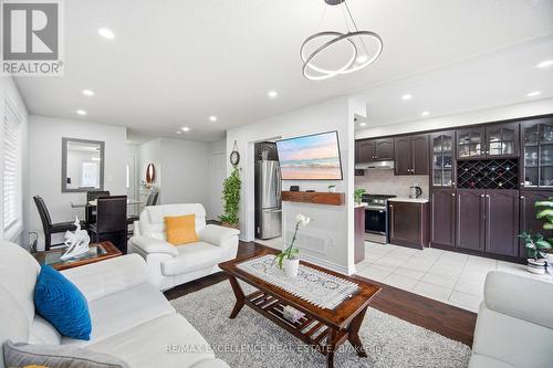 38 Coppermill Drive, Brampton, ON - Indoor Photo Showing Living Room