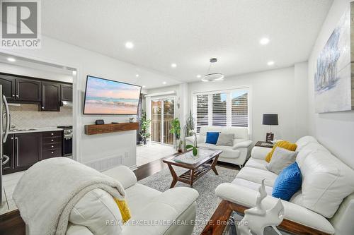 38 Coppermill Drive, Brampton, ON - Indoor Photo Showing Living Room