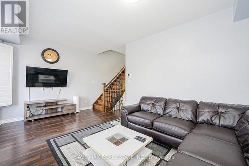 18 New Pines Trail, Brampton, ON - Indoor Photo Showing Living Room