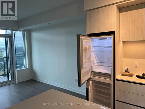 2006-B - 2495 Eglinton Avenue W, Mississauga, ON - Indoor