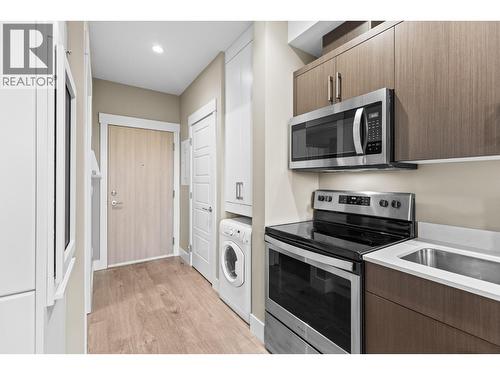 925 Leon Avenue Unit# 430, Kelowna, BC - Indoor Photo Showing Other Room