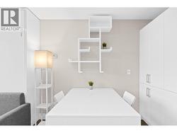 Expandable table/desk - 