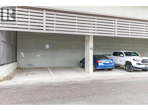 Exterior covered parking stall - 925 Leon Avenue Unit# 430, Kelowna, BC -  Photo Showing Garage