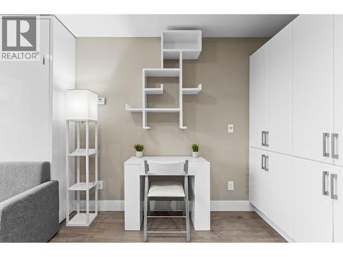 925 Leon Avenue Unit# 430, Kelowna, BC - Indoor Photo Showing Other Room