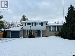 1241 Isabella STREET  Sarnia, ON N7S 1S7