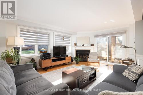 67 - 2199 Burnhamthorpe Road W, Mississauga (Erin Mills), ON - Indoor Photo Showing Living Room With Fireplace