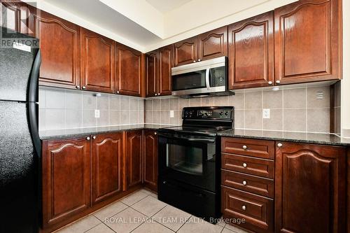 804 - 200 Rideau Street, Ottawa, ON - Indoor Photo Showing Kitchen