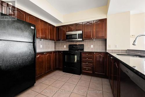 804 - 200 Rideau Street, Ottawa, ON - Indoor Photo Showing Kitchen