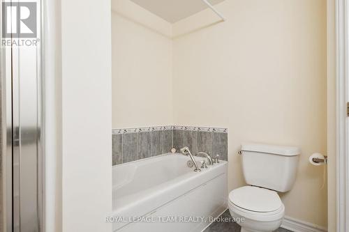 804 - 200 Rideau Street, Ottawa, ON - Indoor Photo Showing Bathroom