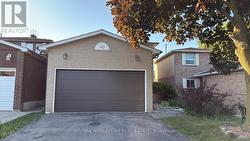 BSMT - 40 GRAY CRESCENT  Richmond Hill, ON L4C 5V5