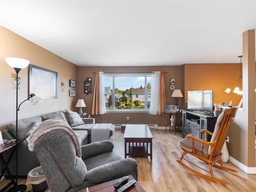 45 Grove Avenue, Beaver Bank, NS 