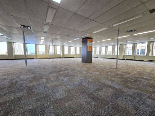 Bureau - 402-35 Rue De Port-Royal E., Montréal (Ahuntsic-Cartierville), QC - Indoor Photo Showing Other Room