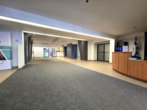 Hall d'entrée/Vestibule - 401-35 Rue De Port-Royal E., Montréal (Ahuntsic-Cartierville), QC - Indoor Photo Showing Other Room