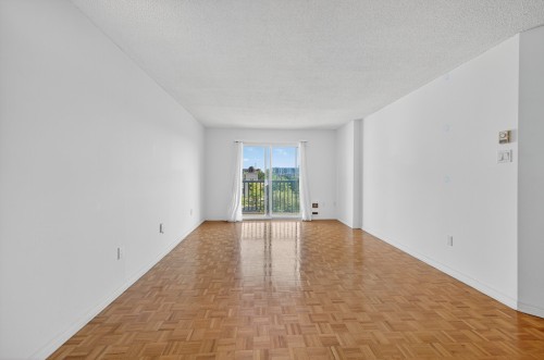 Living room - 503-2075 Rue Caroline-Béique, Montréal (Ahuntsic-Cartierville), QC - Indoor Photo Showing Other Room
