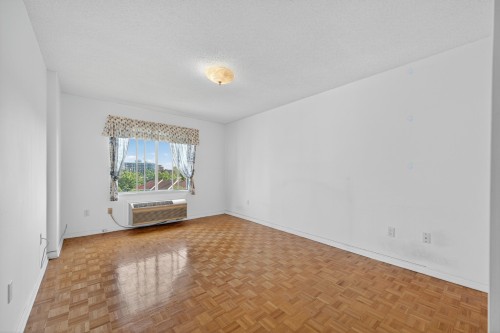 Primary bedroom - 503-2075 Rue Caroline-Béique, Montréal (Ahuntsic-Cartierville), QC - Indoor Photo Showing Other Room