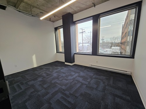 Office - 100-35 Rue De Port-Royal E., Montréal (Ahuntsic-Cartierville), QC - Indoor Photo Showing Other Room