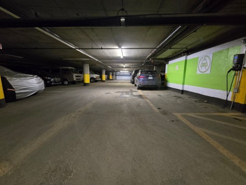 Parking - 100-35 Rue De Port-Royal E., Montréal (Ahuntsic-Cartierville), QC - Indoor Photo Showing Garage