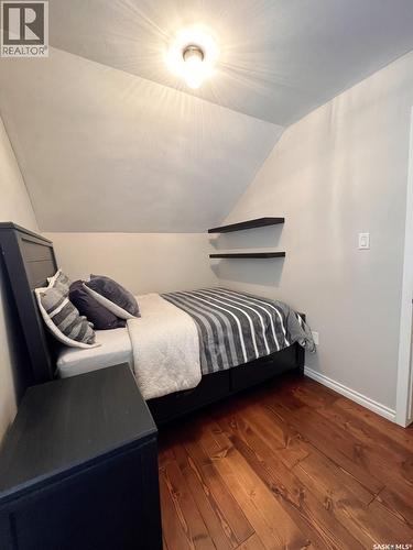 360 4Th Avenue W, Shaunavon, SK - Indoor Photo Showing Bedroom