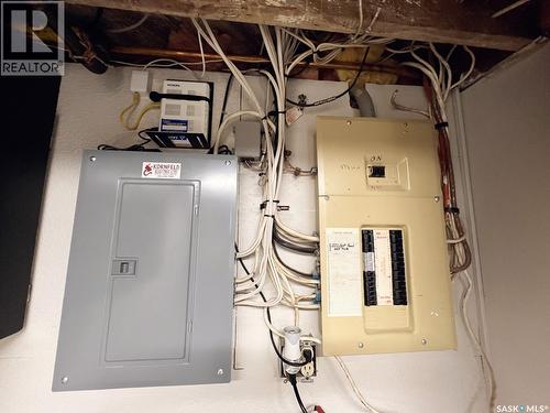 360 4Th Avenue W, Shaunavon, SK - Indoor Photo Showing Basement