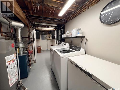 360 4Th Avenue W, Shaunavon, SK - Indoor Photo Showing Laundry Room