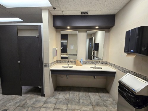 Bathroom - 404-35 Rue De Port-Royal E., Montréal (Ahuntsic-Cartierville), QC - Indoor Photo Showing Bathroom