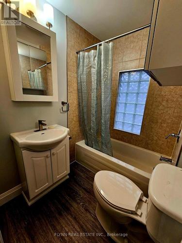 24 Empire Street, Welland, ON - Indoor Photo Showing Bathroom