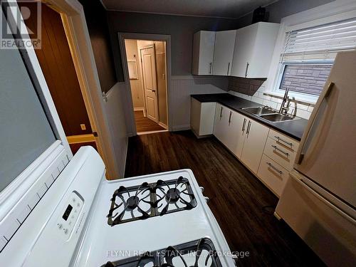 24 Empire Street, Welland, ON - Indoor Photo Showing Kitchen With Double Sink