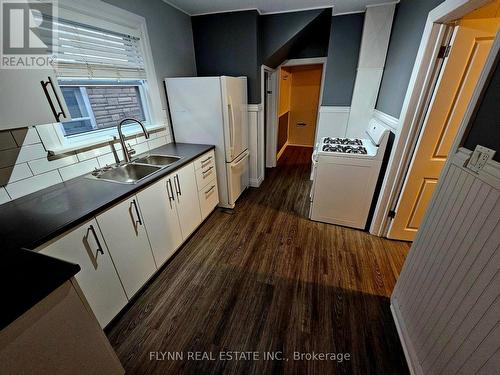 24 Empire Street, Welland, ON - Indoor Photo Showing Kitchen With Double Sink
