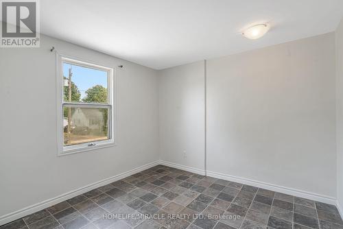 237 St. Julien Street, London East, ON - Indoor Photo Showing Other Room