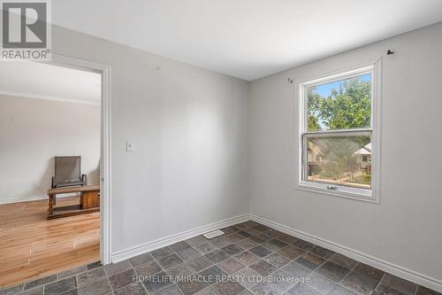 237 St. Julien Street, London East, ON - Indoor Photo Showing Other Room