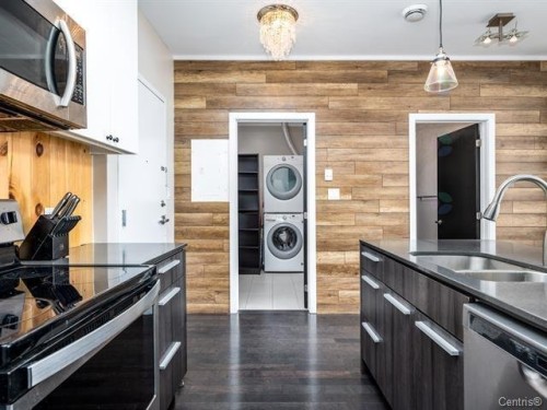 Cuisine - 420-750 32E Avenue, Montréal (Lachine), QC - Indoor Photo Showing Kitchen With Double Sink