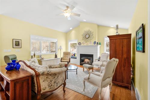 940 Ben Keer Drive, Kimberley, BC - Indoor Photo Showing Living Room With Fireplace