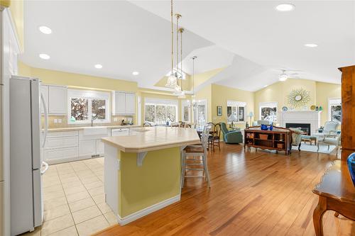 940 Ben Keer Drive, Kimberley, BC - Indoor Photo Showing Other Room