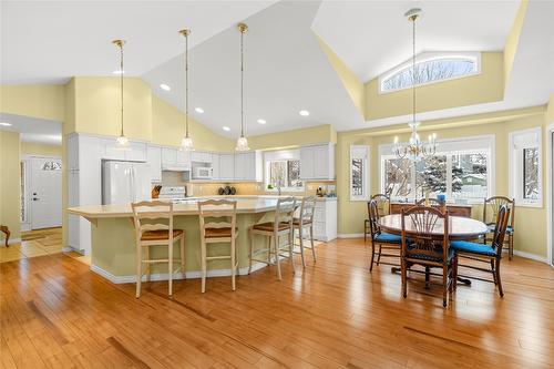 940 Ben Keer Drive, Kimberley, BC - Indoor Photo Showing Dining Room