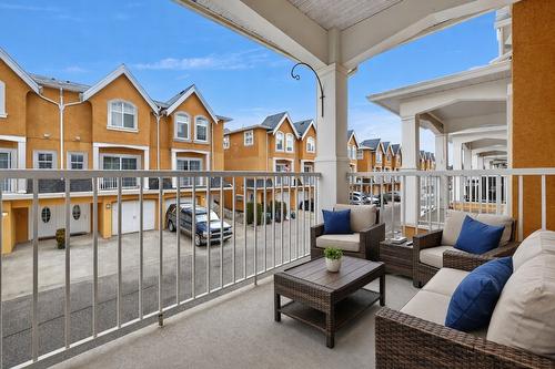 109-456 Mcphee Street, Kelowna, BC - Outdoor With Exterior