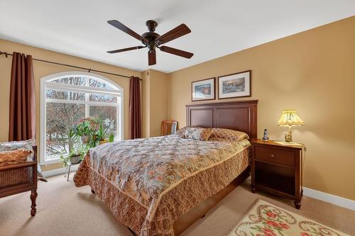 109-456 Mcphee Street, Kelowna, BC - Indoor Photo Showing Bedroom