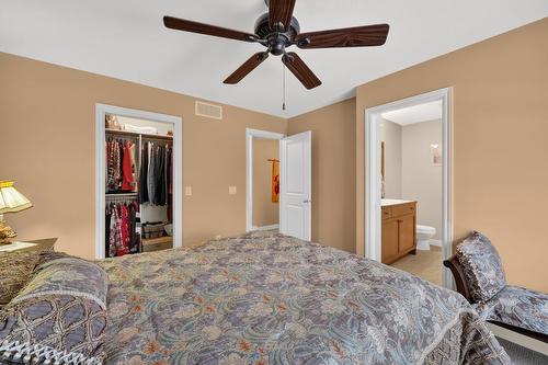 109-456 Mcphee Street, Kelowna, BC - Indoor Photo Showing Bedroom