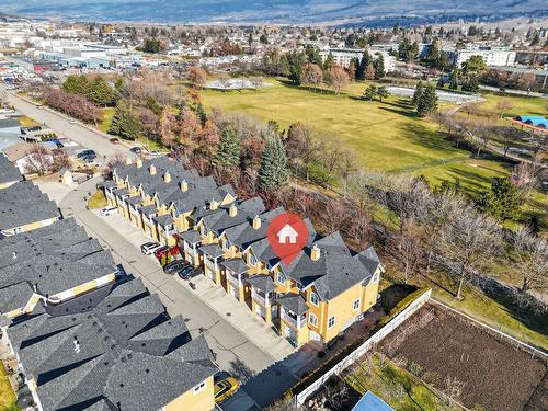 109-456 Mcphee Street, Kelowna, BC - Outdoor