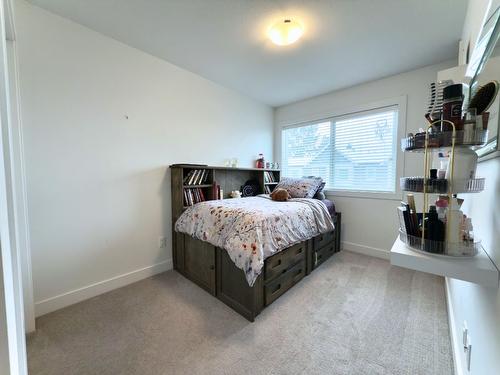 28-12075 Oceola Road, Lake Country, BC - Indoor Photo Showing Bedroom
