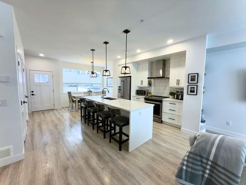 28-12075 Oceola Road, Lake Country, BC - Indoor Photo Showing Kitchen With Upgraded Kitchen