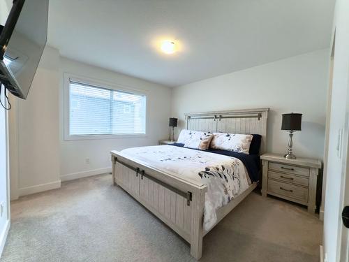 28-12075 Oceola Road, Lake Country, BC - Indoor Photo Showing Bedroom