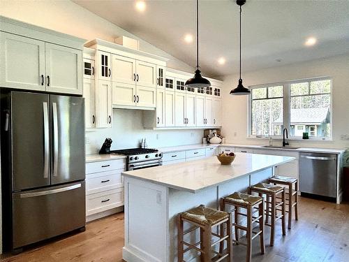 518 Forest Crowne Drive, Kimberley, BC - Indoor Photo Showing Kitchen