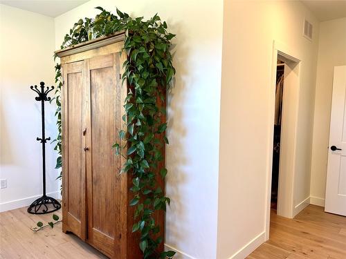 518 Forest Crowne Drive, Kimberley, BC - Indoor Photo Showing Bedroom