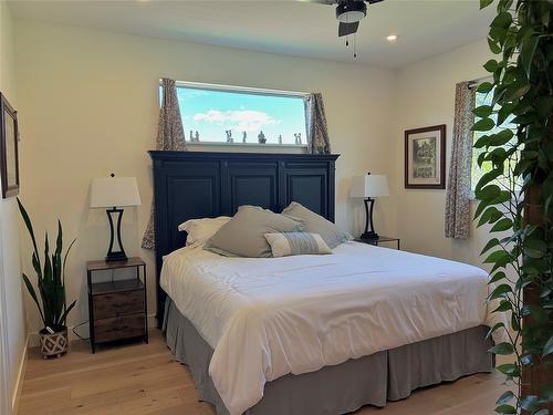 518 Forest Crowne Drive, Kimberley, BC - Indoor Photo Showing Bedroom