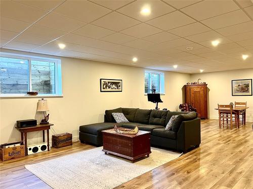 518 Forest Crowne Drive, Kimberley, BC - Indoor Photo Showing Dining Room