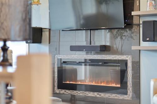 1332 Kinross Place, Kamloops, BC - Indoor With Fireplace
