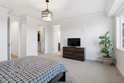 1332 Kinross Place, Kamloops, BC - Indoor Photo Showing Bedroom