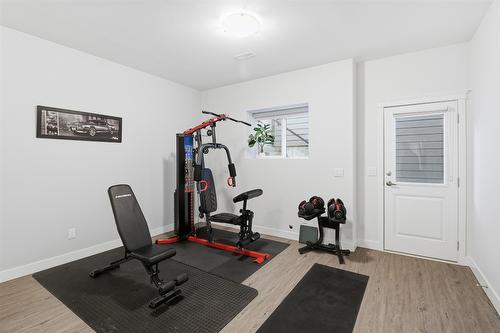 1332 Kinross Place, Kamloops, BC - Indoor Photo Showing Gym Room